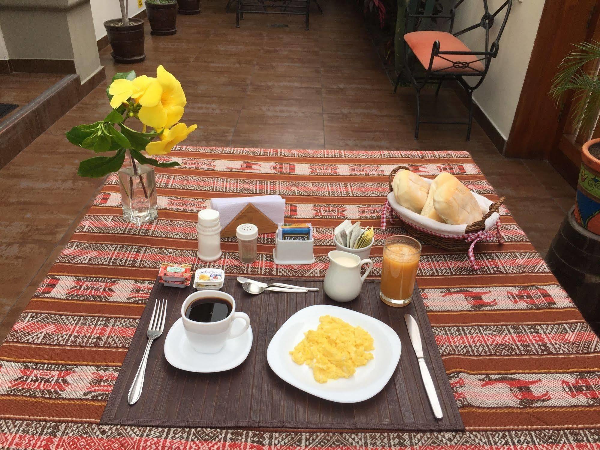 Bed & Breakfast - La Casa De Ceci Lima Exteriér fotografie
