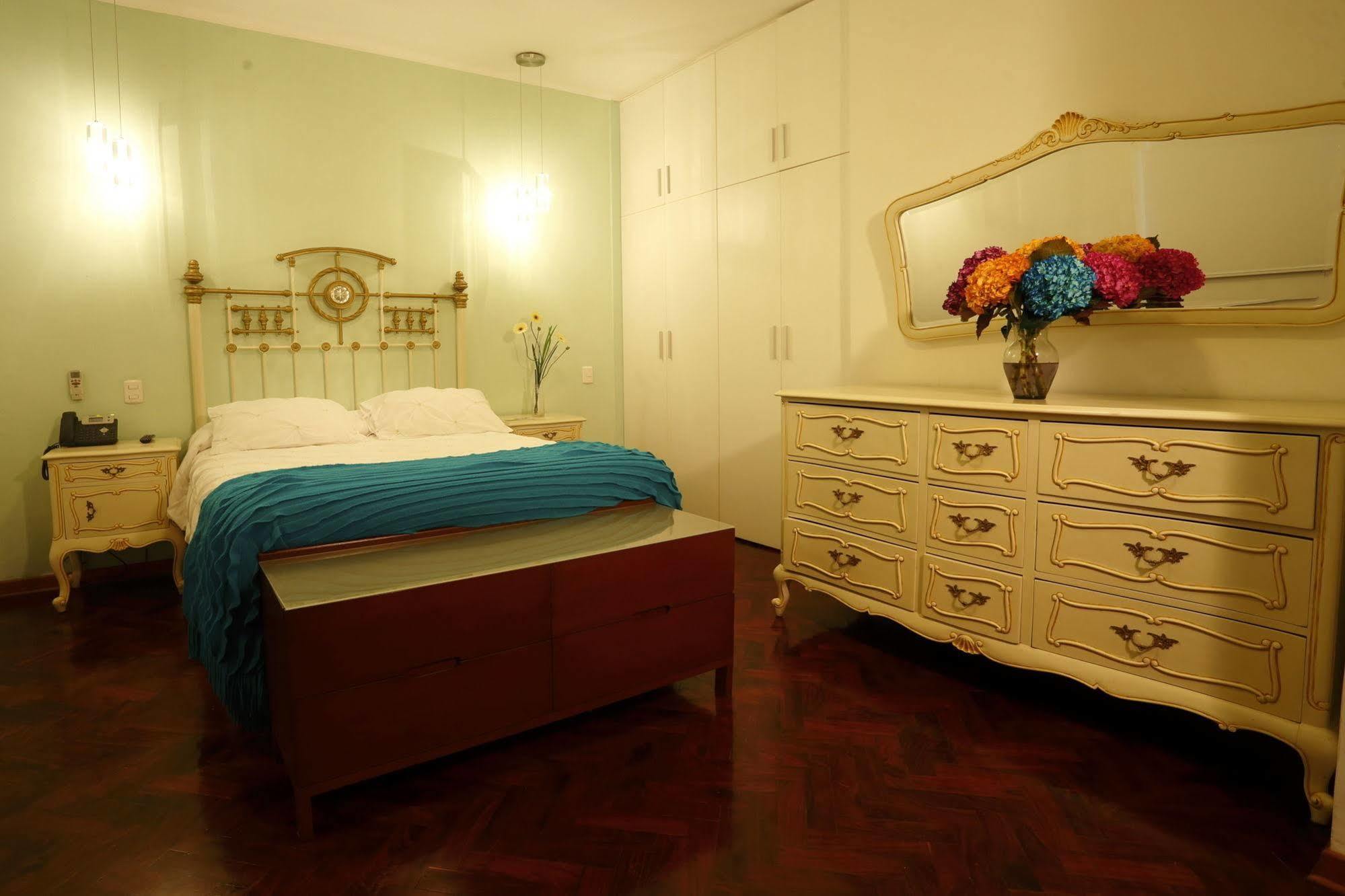 Bed & Breakfast - La Casa De Ceci Lima Exteriér fotografie