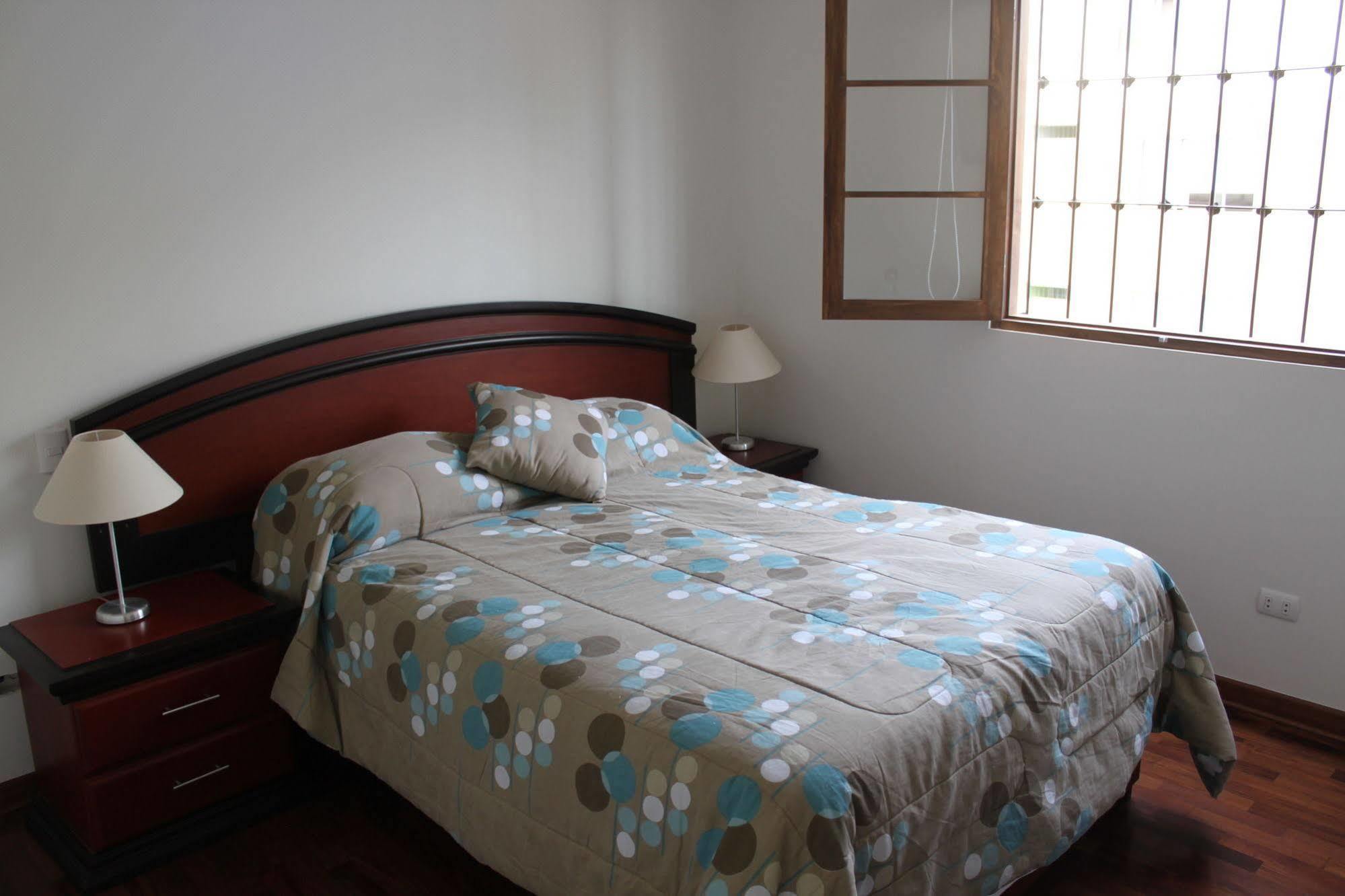 Bed & Breakfast - La Casa De Ceci Lima Exteriér fotografie